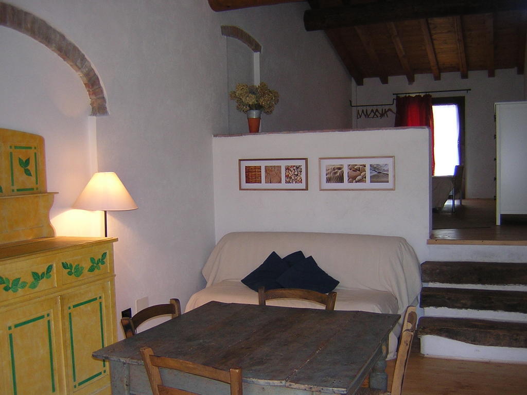 Agriturismo Trebisonda Country Resort Monzambano Szoba fotó